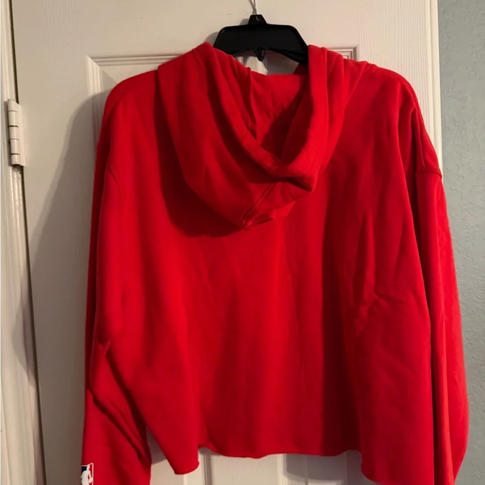 Women’s Nike Chicago Bulls Red Pullover Hoodie - Picture 10 of 12